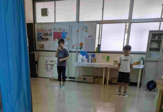 視力測定　始まりました