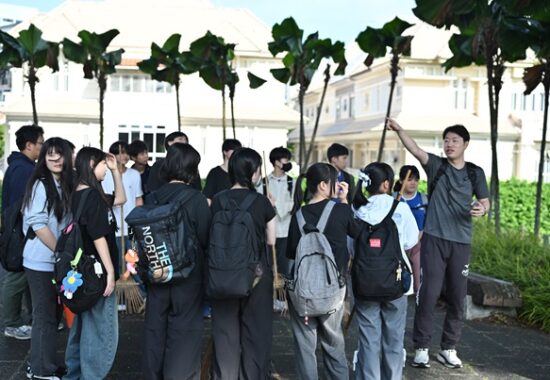 日本人墓地公園の清掃