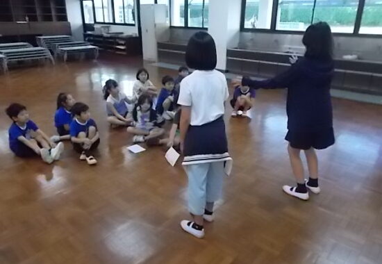 絆のはじまり　縦割り班顔合わせ