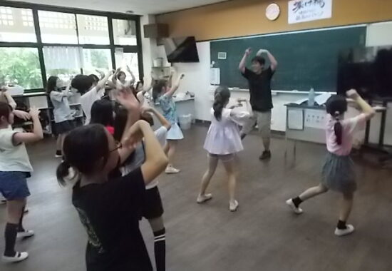 夢中がつながる異学年交流　クラブ活動